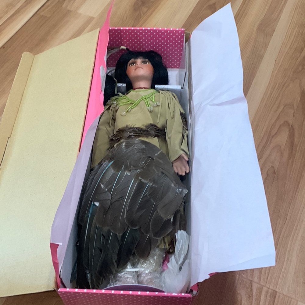 COLLECTORS ITEM-Native American Doll